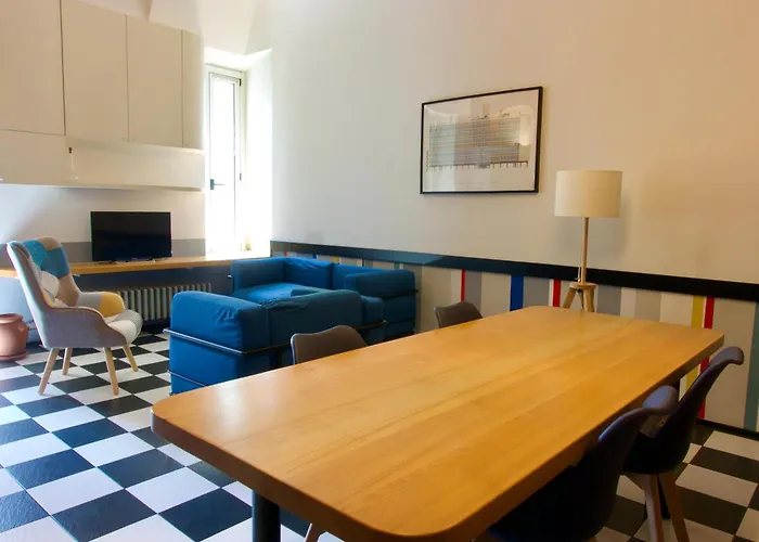 Bocconi Color Διαμέρισμα *